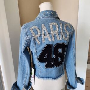 NWT ❗️ Paris 48 sparkle sign with rhinestones accents on the collar and pocket